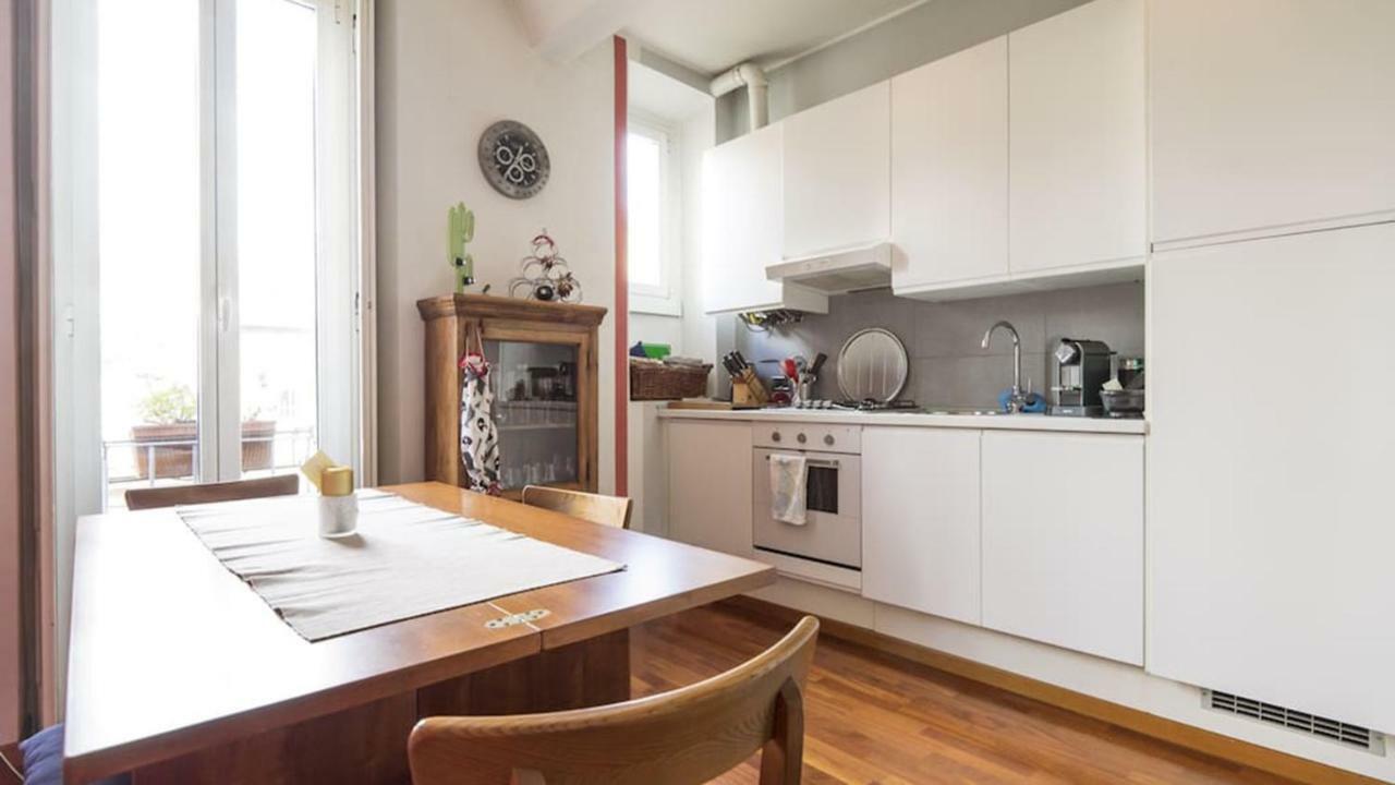 Stunning Apt In The Design District Милано Екстериор снимка